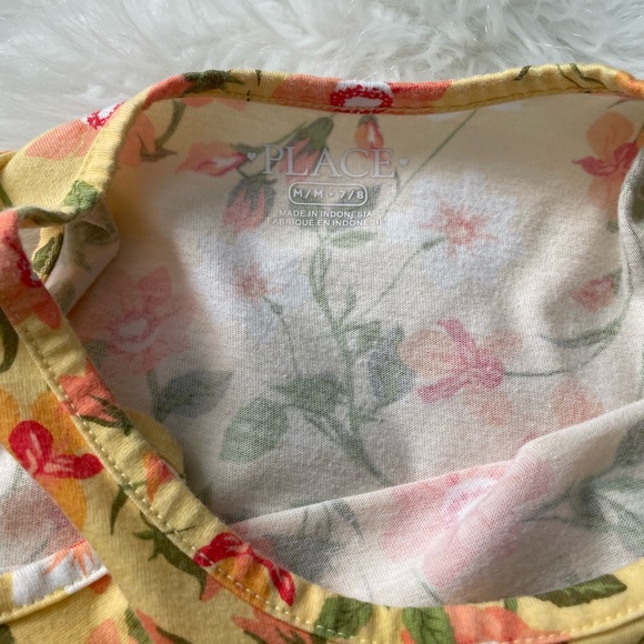 Pretty Dress 💛 - Picture 2 of 3